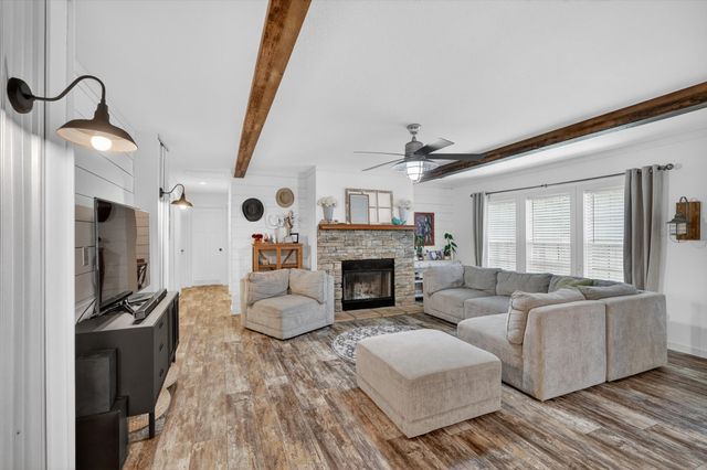 1001 N Seven Points Drive, Kemp, TX 75143