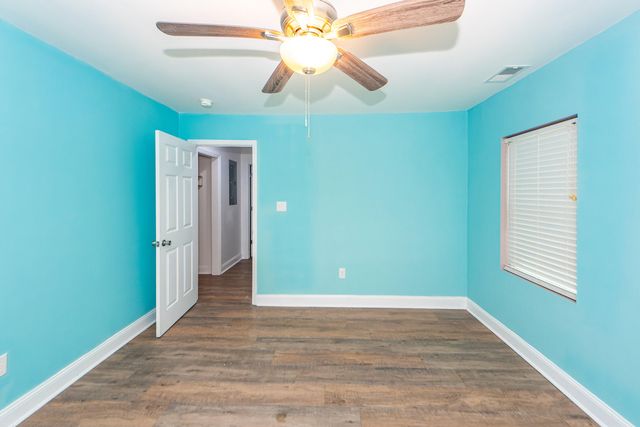 6933 Raymond Avenue, North Charleston, SC 29406