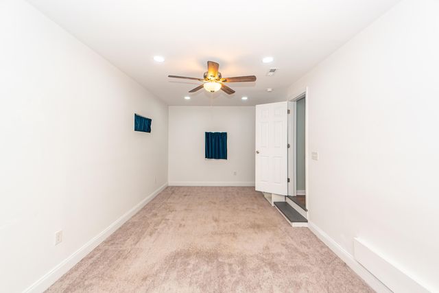 6933 Raymond Avenue, North Charleston, SC 29406