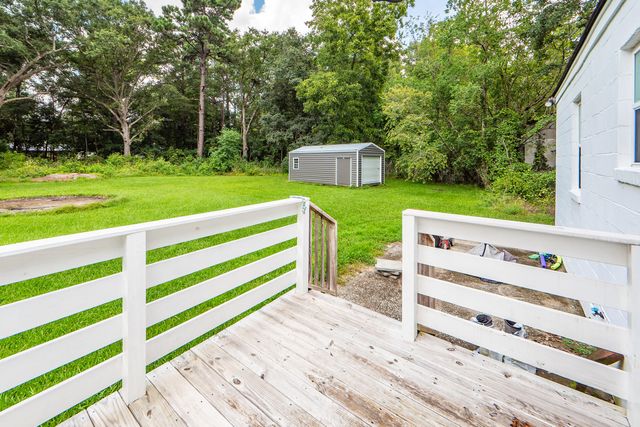 6933 Raymond Avenue, North Charleston, SC 29406