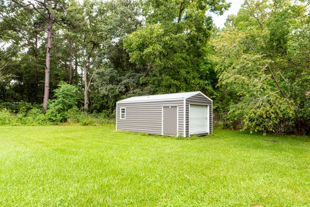 6933 Raymond Avenue, North Charleston, SC 29406