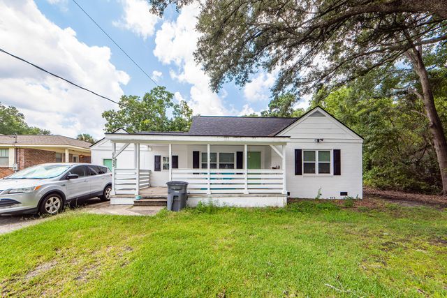 6933 Raymond Avenue, North Charleston, SC 29406