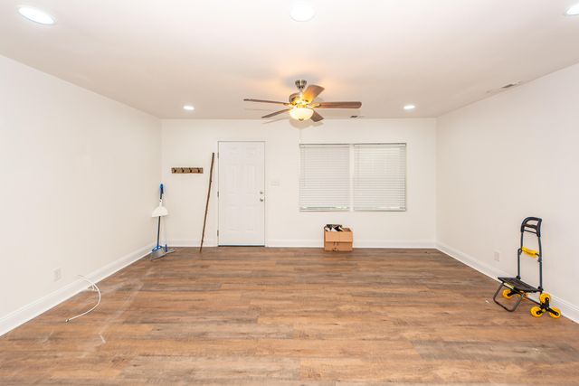 6933 Raymond Avenue, North Charleston, SC 29406