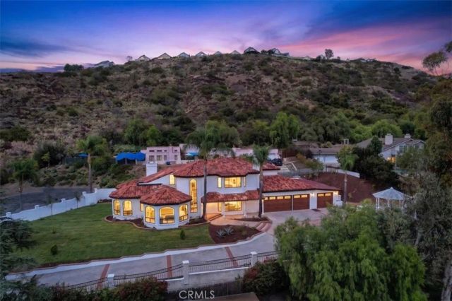 12322 Canyon Terrace, Santa Ana, CA 92705