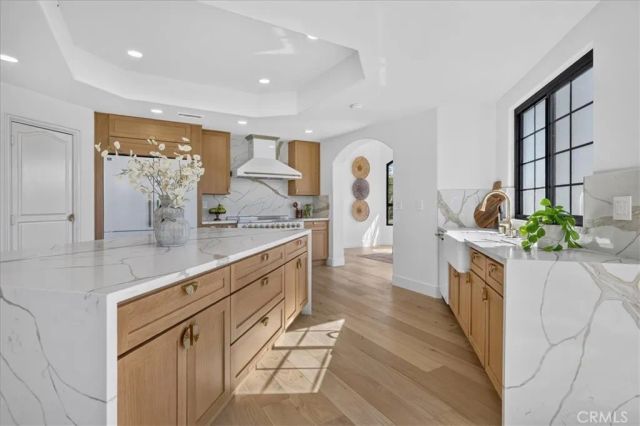 12322 Canyon Terrace, Santa Ana, CA 92705