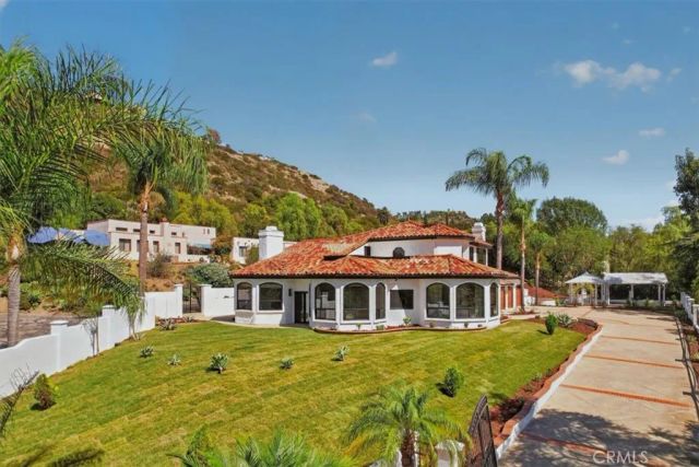 12322 Canyon Terrace, Santa Ana, CA 92705