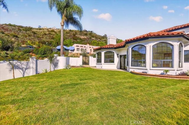 12322 Canyon Terrace, Santa Ana, CA 92705