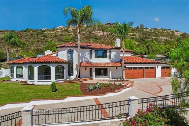 12322 Canyon Terrace, Santa Ana, CA 92705