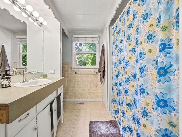 1095 Roosevelt Court, Muskegon, MI 49441