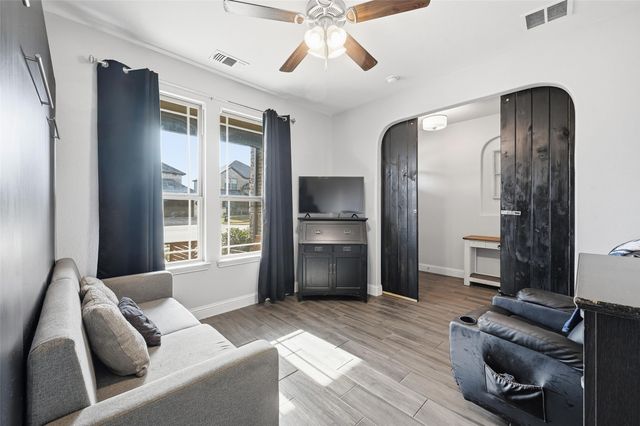 991 E Villas Court, Lewisville, TX 75067