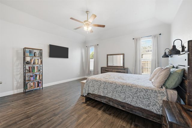 991 E Villas Court, Lewisville, TX 75067