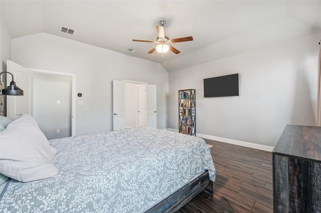 991 E Villas Court, Lewisville, TX 75067