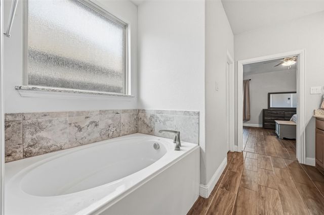 991 E Villas Court, Lewisville, TX 75067