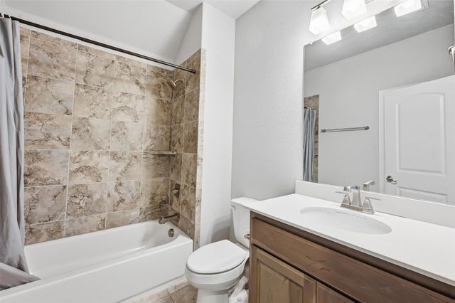 991 E Villas Court, Lewisville, TX 75067