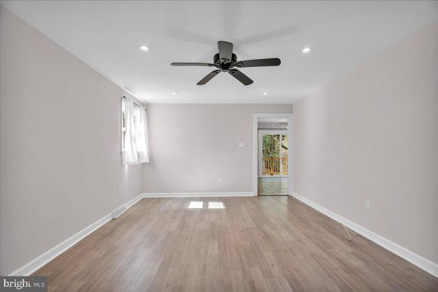 915 MARYLAND AVE, Deptford, NJ 08096