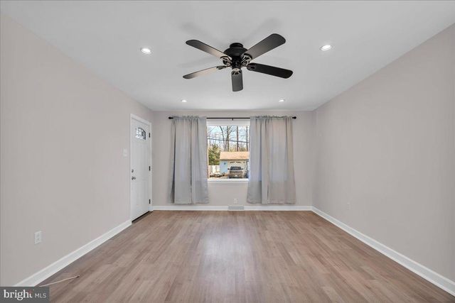 915 MARYLAND AVE, Deptford, NJ 08096