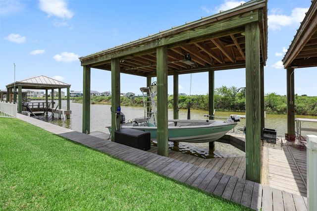 5425 Brigantine Cay Court, Texas City, TX 77590