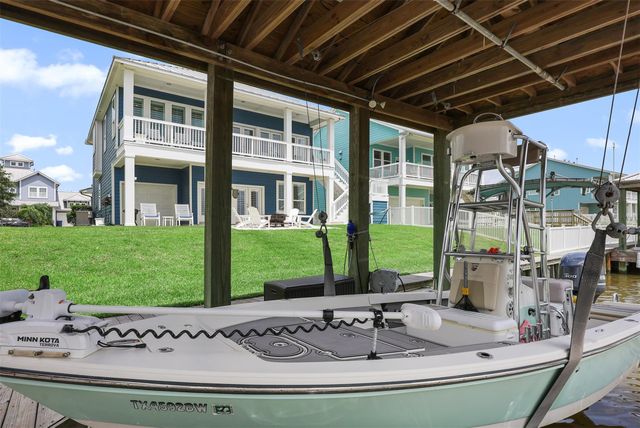 5425 Brigantine Cay Court, Texas City, TX 77590
