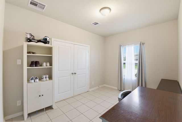 1511 Shannon Street, Alvin, TX 77511