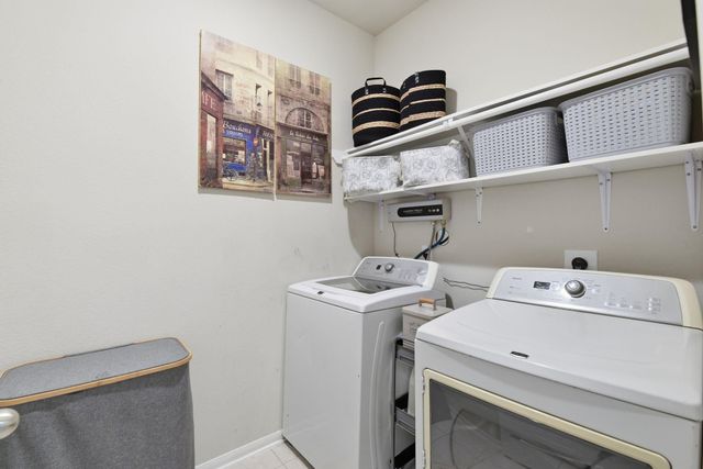 1511 Shannon Street, Alvin, TX 77511