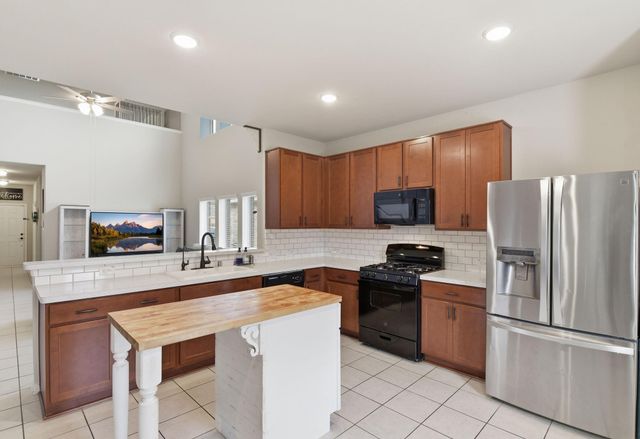 1511 Shannon Street, Alvin, TX 77511