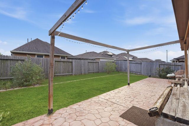 1511 Shannon Street, Alvin, TX 77511