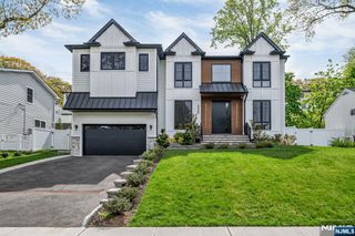 336 Lockwood Drive, Paramus, NJ 07652
