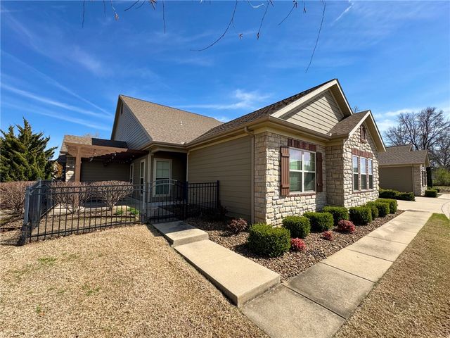 1015 Naphtali Boulevard, Bentonville, AR 72713