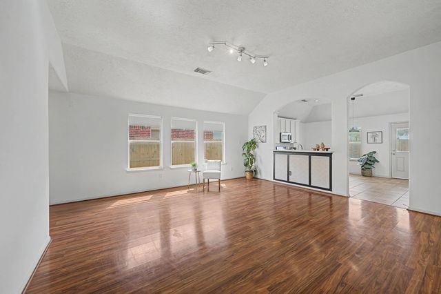 31831 Forest Park Trail, Conroe, TX 77385