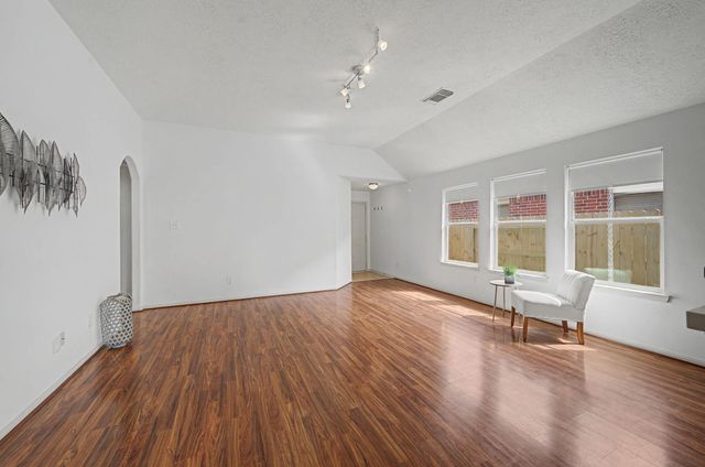 31831 Forest Park Trail, Conroe, TX 77385