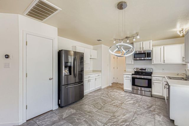 411 Meadow Park DR, Georgetown, TX 78626