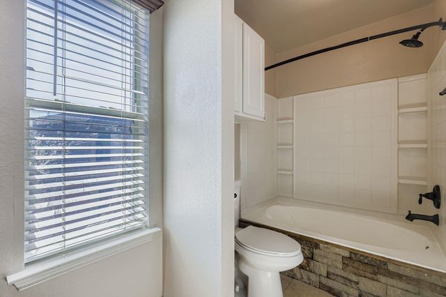 411 Meadow Park DR, Georgetown, TX 78626