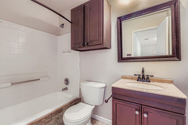 411 Meadow Park DR, Georgetown, TX 78626