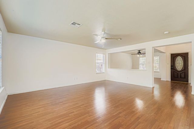 411 Meadow Park DR, Georgetown, TX 78626