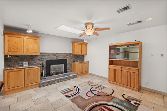 4705 Oahu Drive NE, Albuquerque, NM 87111