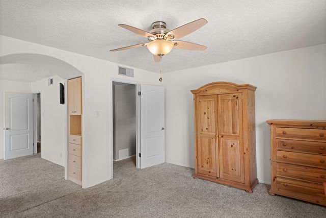 4705 Oahu Drive NE, Albuquerque, NM 87111