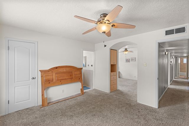 4705 Oahu Drive NE, Albuquerque, NM 87111