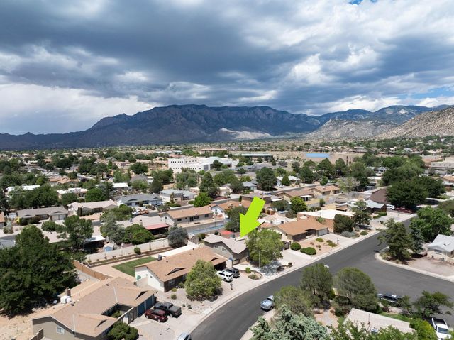 4705 Oahu Drive NE, Albuquerque, NM 87111