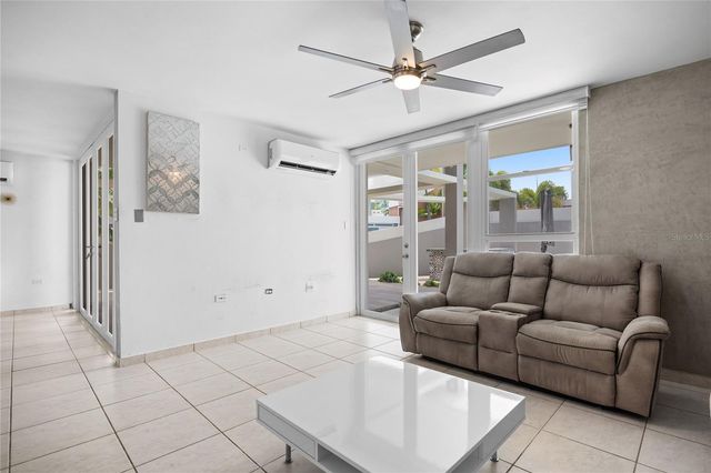 P-25 DELFIN STREET, Dorado, PR 00646