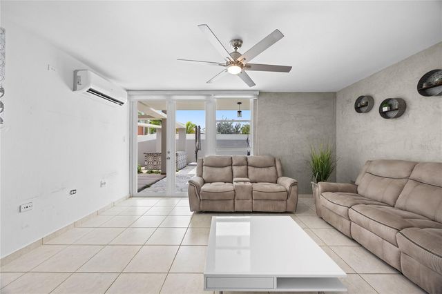 P-25 DELFIN STREET, Dorado, PR 00646