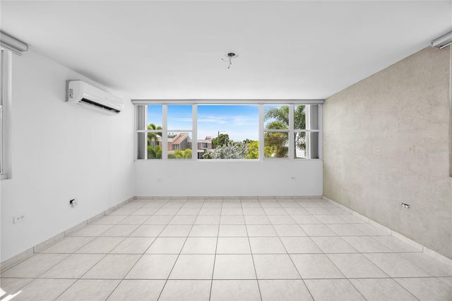 P-25 DELFIN STREET, Dorado, PR 00646