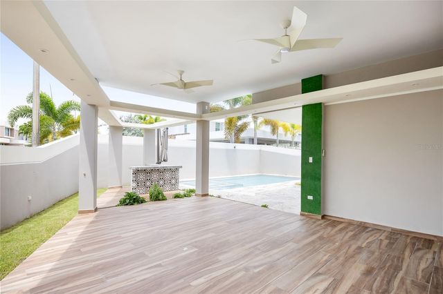 P-25 DELFIN STREET, Dorado, PR 00646