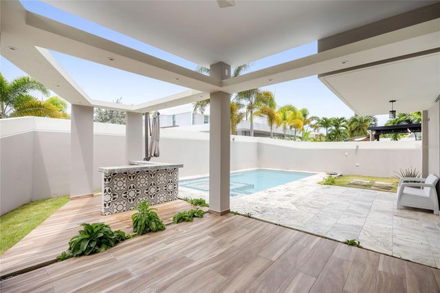 P-25 DELFIN STREET, Dorado, PR 00646