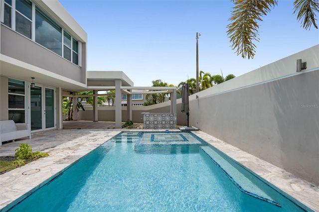 P-25 DELFIN STREET, Dorado, PR 00646