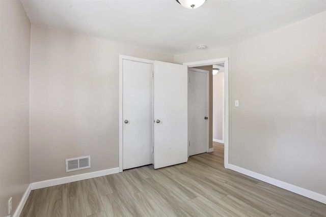 1831 S ONEIDA STREET, Appleton, WI 54915