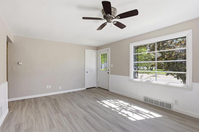1831 S ONEIDA STREET, Appleton, WI 54915