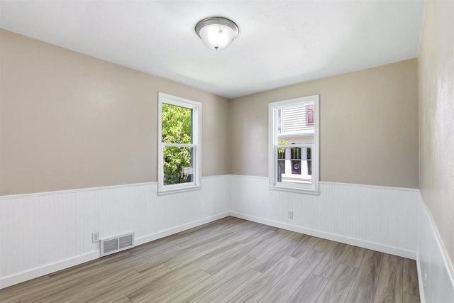 1831 S ONEIDA STREET, Appleton, WI 54915