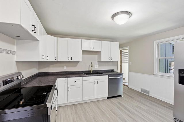 1831 S ONEIDA STREET, Appleton, WI 54915