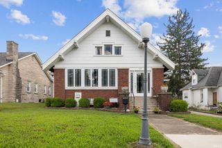 215 W Main Street, Bloomfield, IN 47424