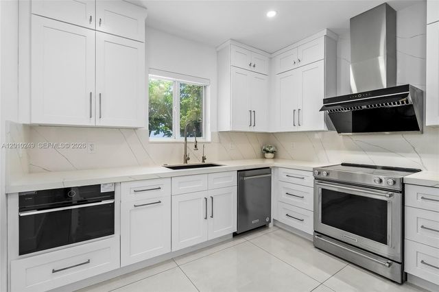 7800 SW 57th Court, South Miami, FL 33143